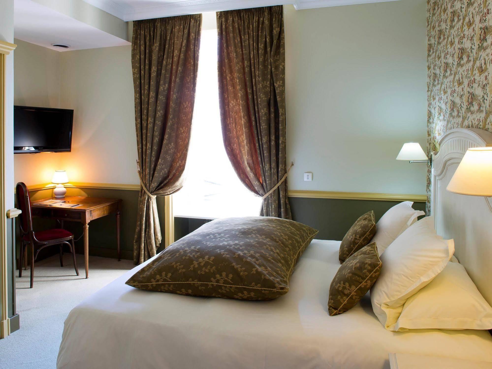 Mercure Moulins Centre Hotel De Paris ภายนอก รูปภาพ